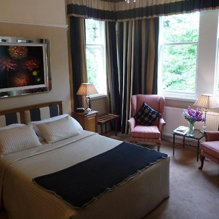 Alexandra Court Bed & Breakfast Harrogate Bagian luar foto