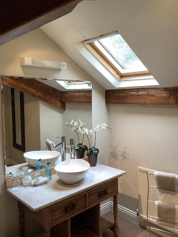Alexandra Court Bed & Breakfast Harrogate Bagian luar foto